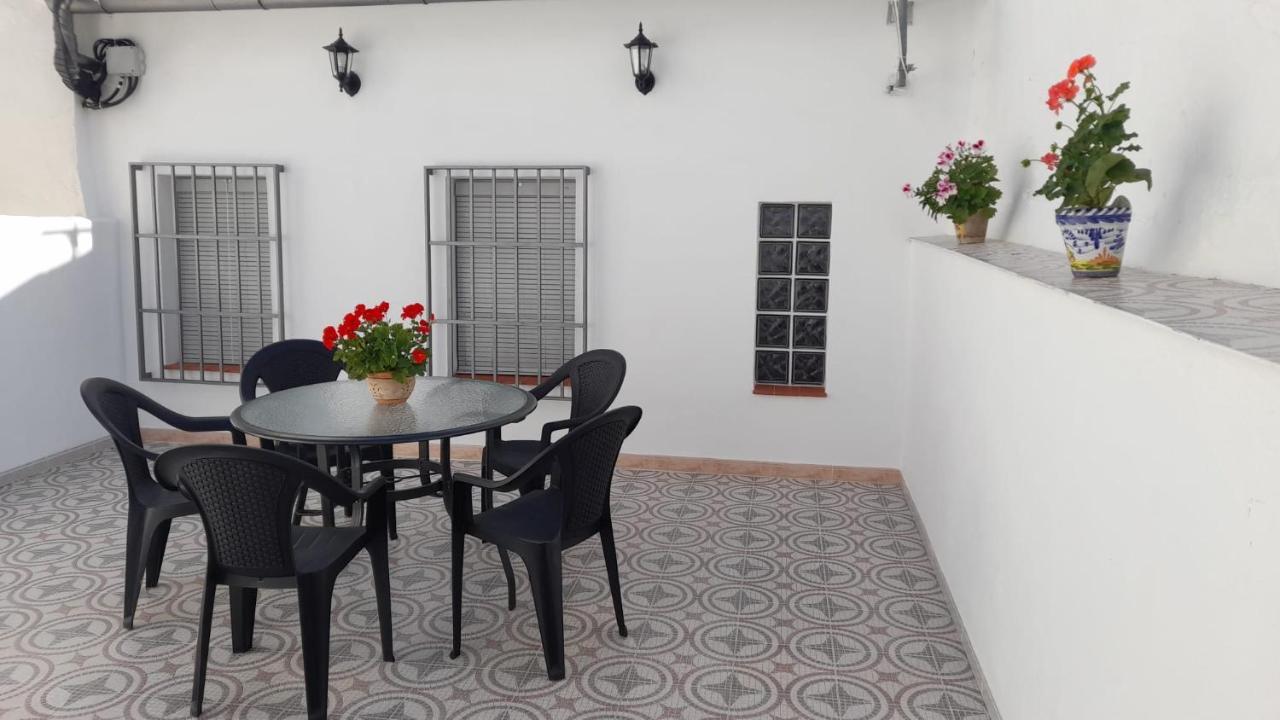 Casa Los Garcia Rute Exterior photo